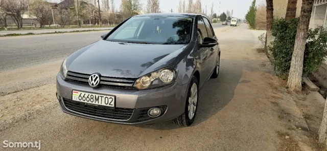 Volkswagen Golf 2011 · 1.2 MT