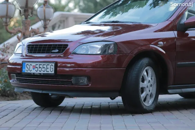 Opel Astra G 1998 · 1.6 MT