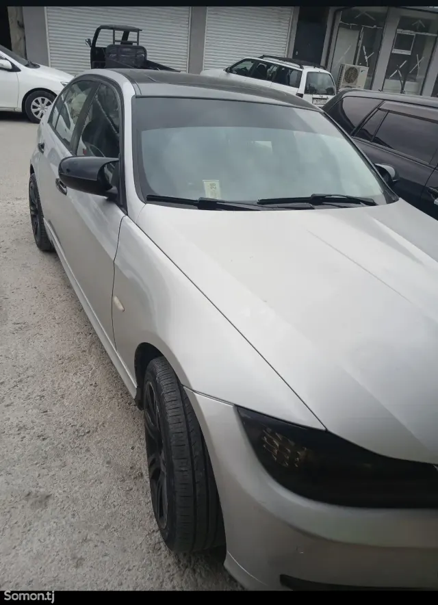 BMW 3 series 2011 · 2.0 AT