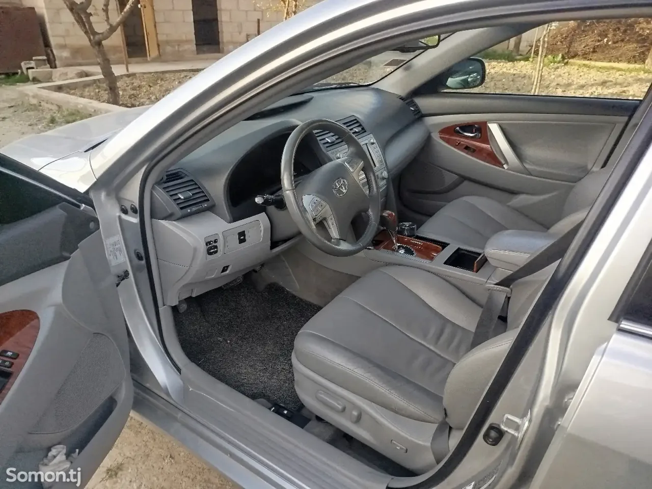 Toyota Camry 2011 · 2.5 AT