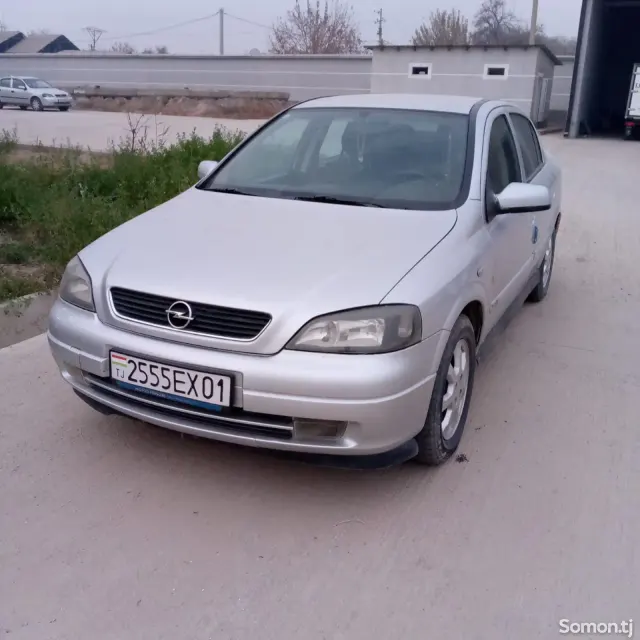 Opel Astra G 1999 · 1.6 MT