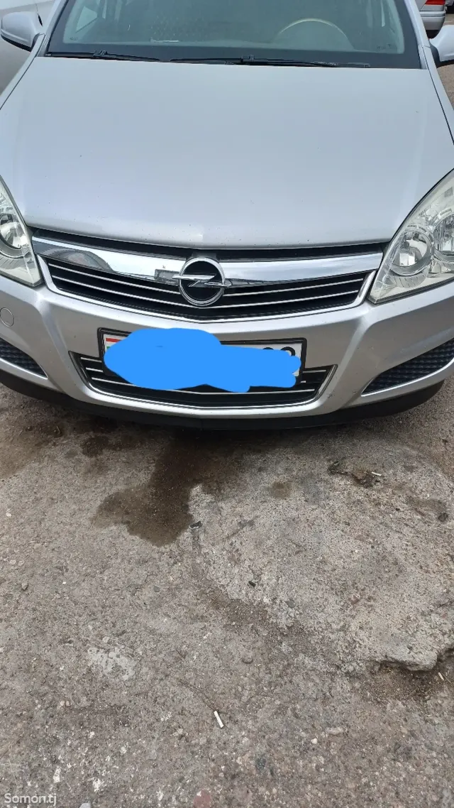 Opel Astra H 2007 · 1.6 MT