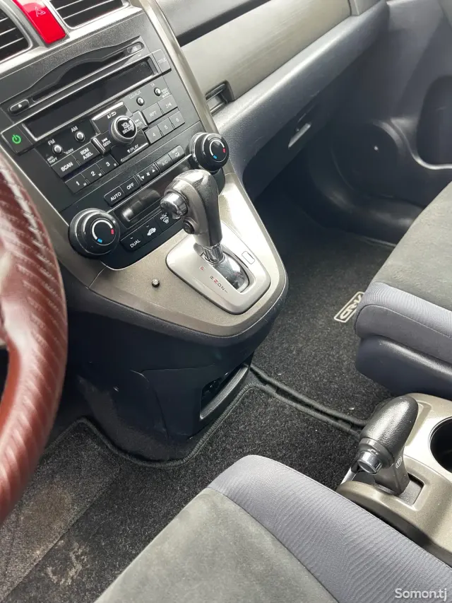Honda CR-V 2012 · 2.2 AT