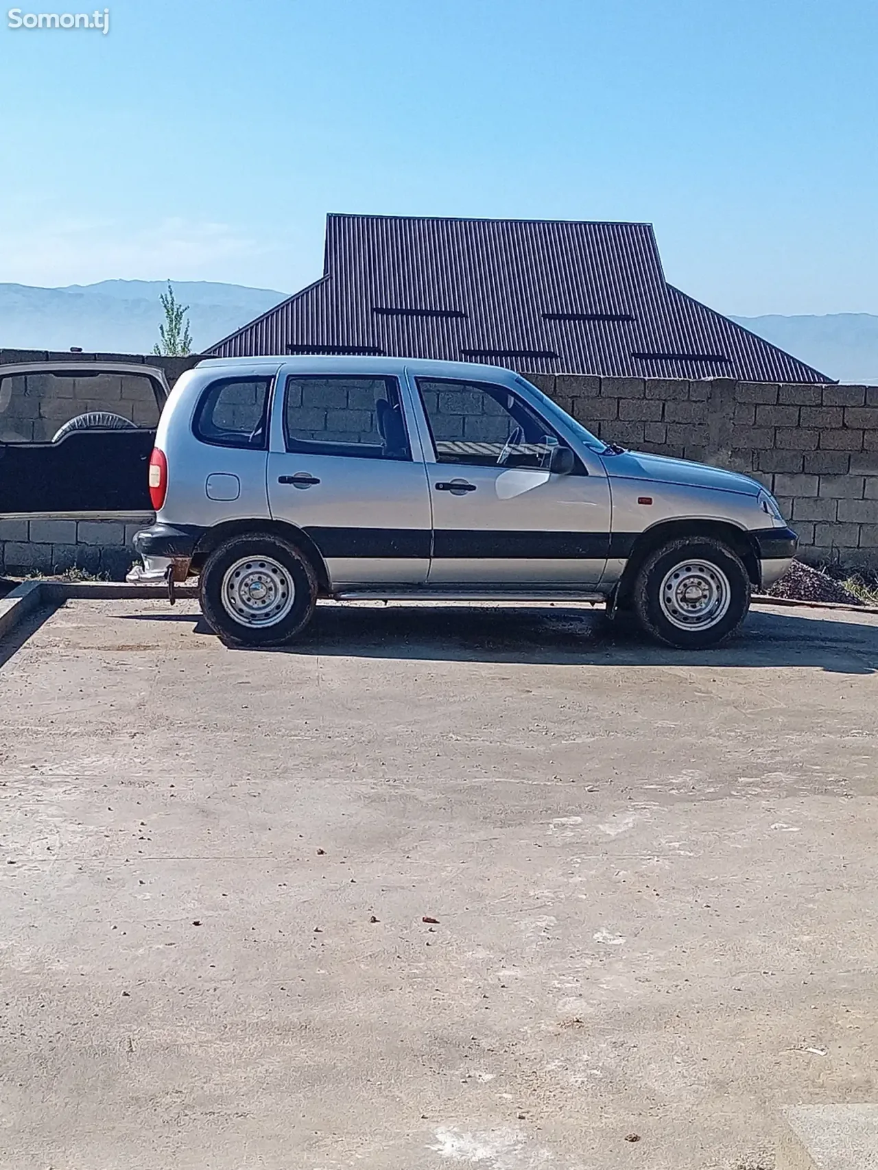 Chevrolet Niva 2005 · 1.7 MT