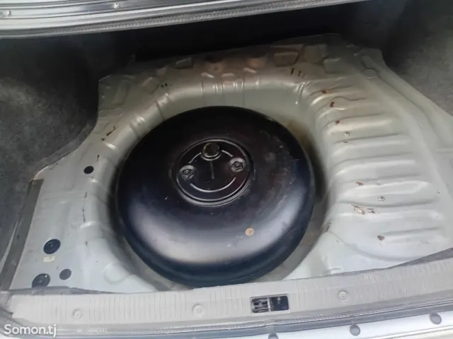 Nissan Maxima 1997 · 2.0 AT