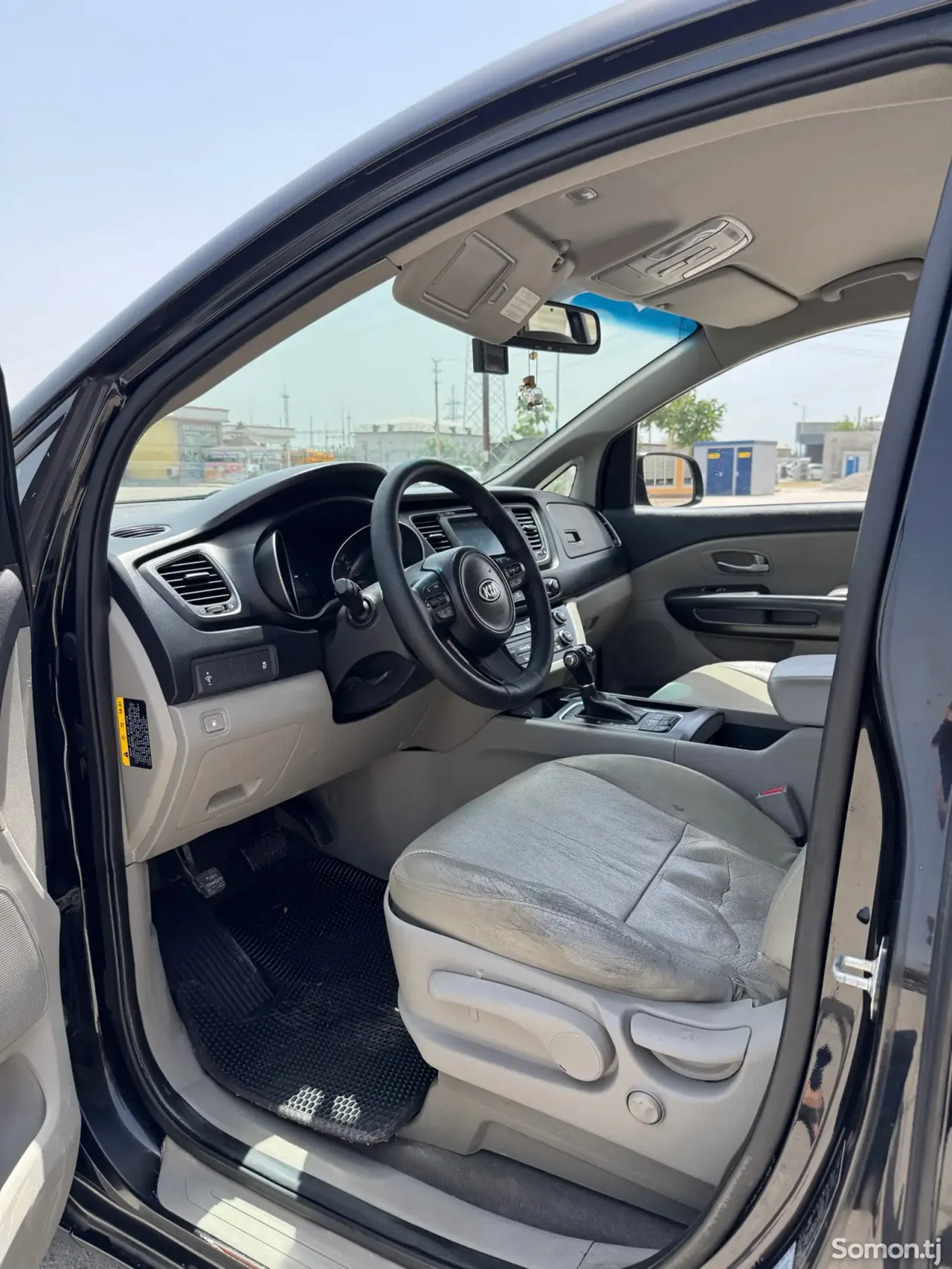 Kia Carnival 2014 · 2.2 AT