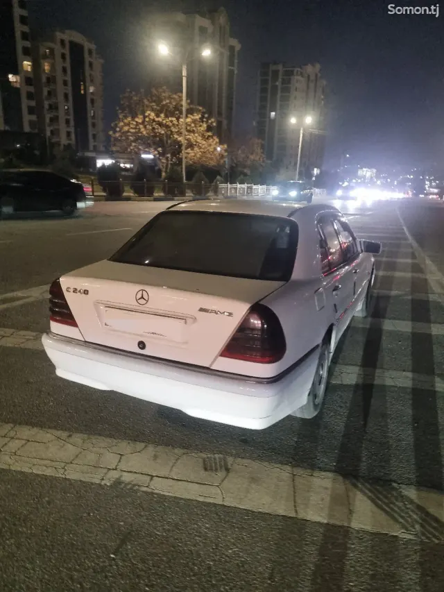 Mercedes-Benz C class 1995 · 1.8 MT