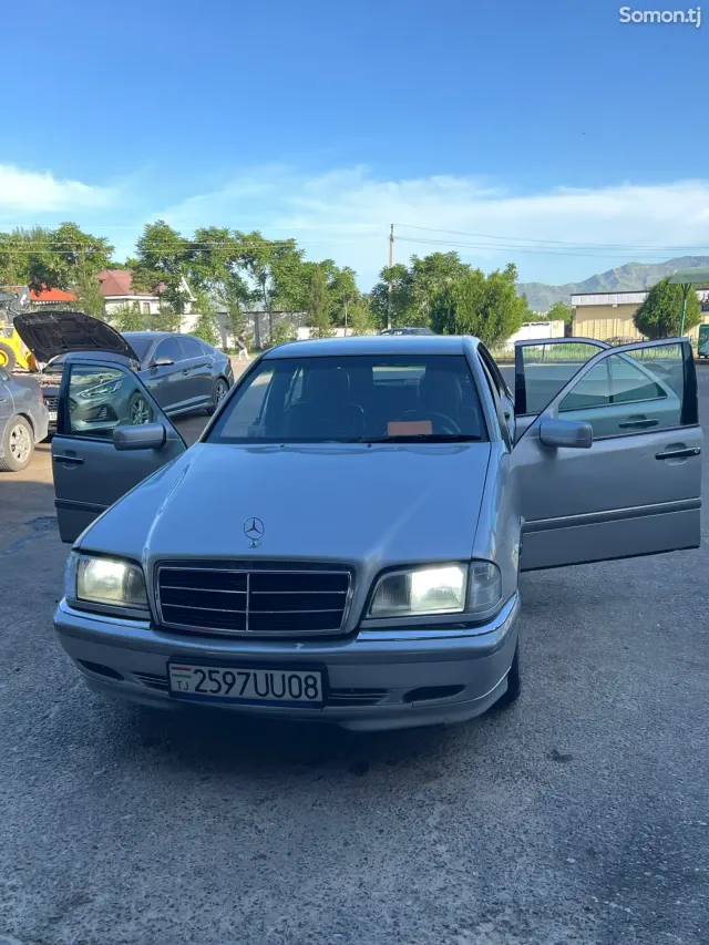 Mercedes-Benz C class 1998 · 2.0 MT