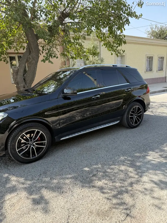 Mercedes-Benz ML class 2012 · 3.5 AT