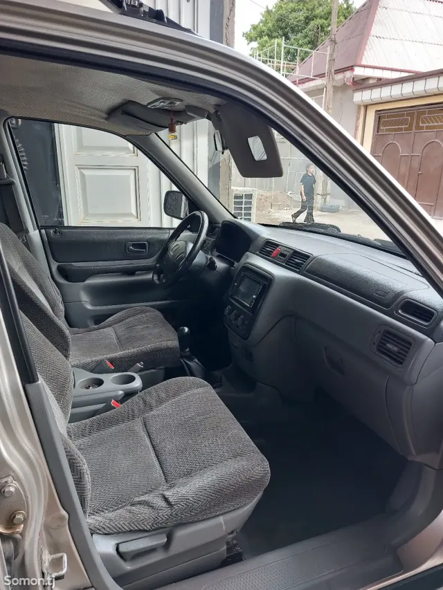 Honda CR-V 1998 · 2.4 MT