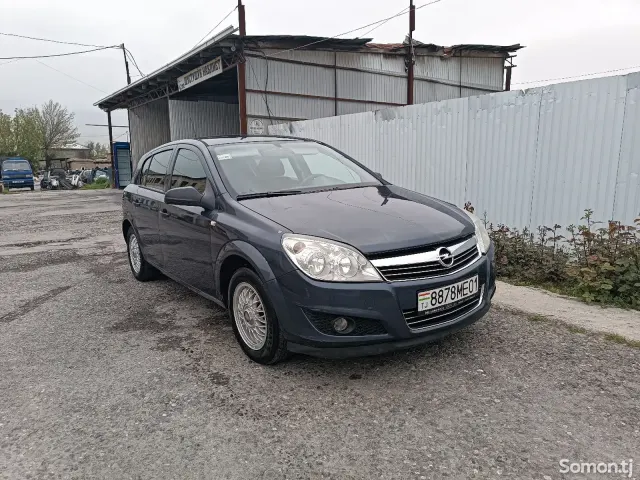 Opel Astra H 2008 · 1.4 MT
