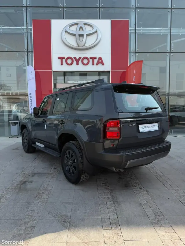 Toyota Land Cruiser Prado 2025 · 2.4 AT