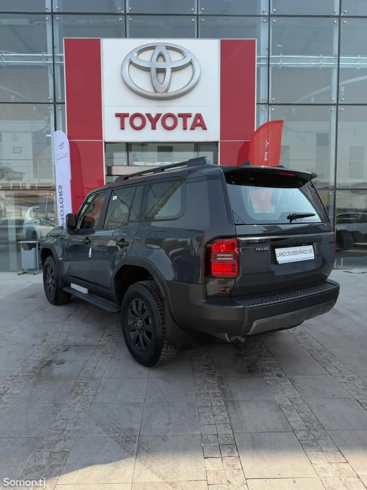 Toyota Land Cruiser Prado 2025 · 2.4 AT