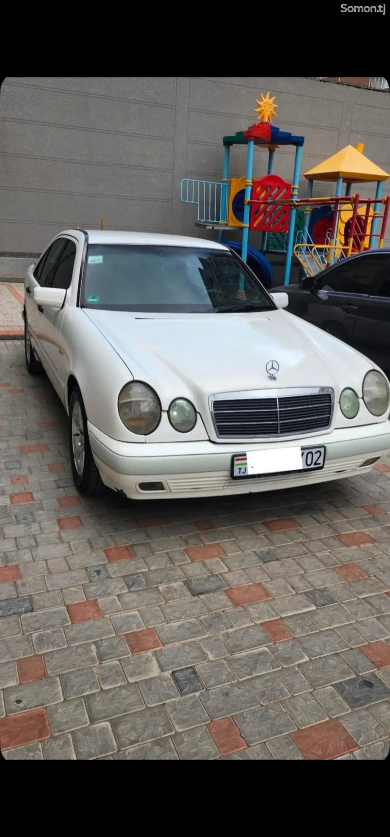 Mercedes-Benz E class 1997 · 2.0 MT