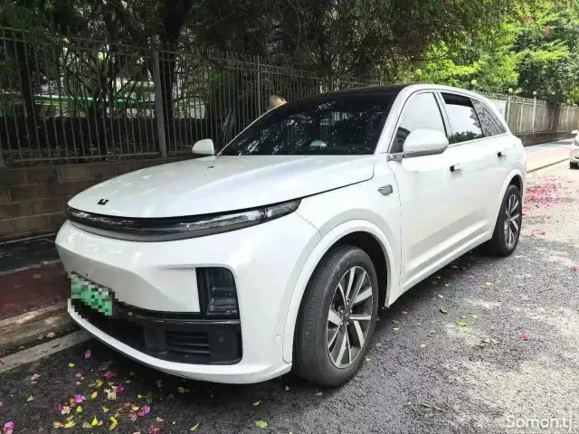 Li Auto (Lixiang) L7 2023 · 1.5 AT