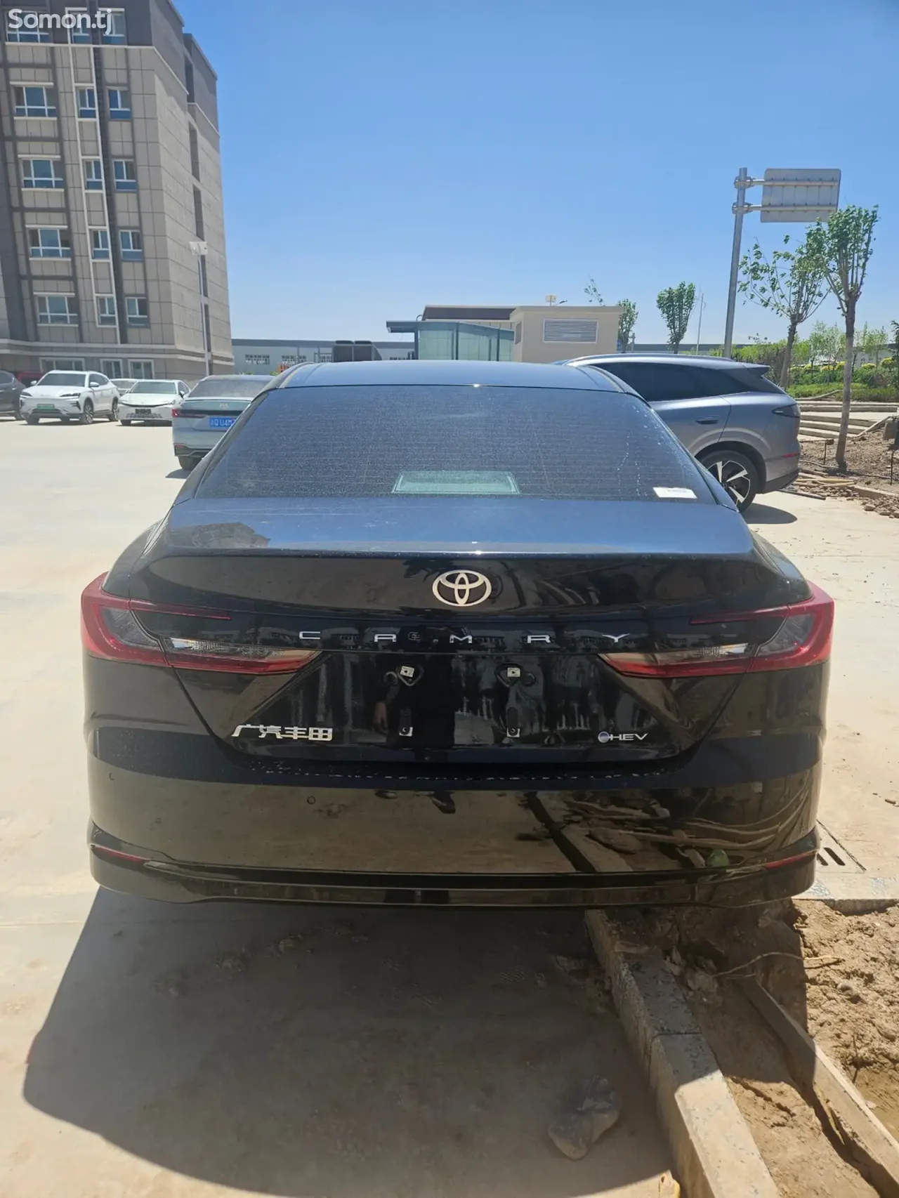 Toyota Camry 2025 · 2.0 AT