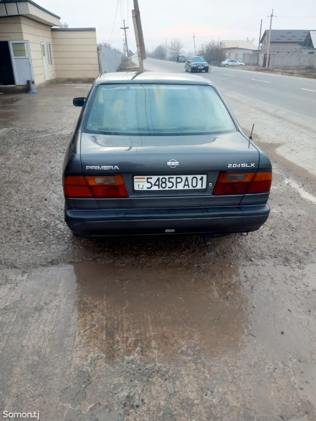 Nissan Primera 1993 · 1.6 MT