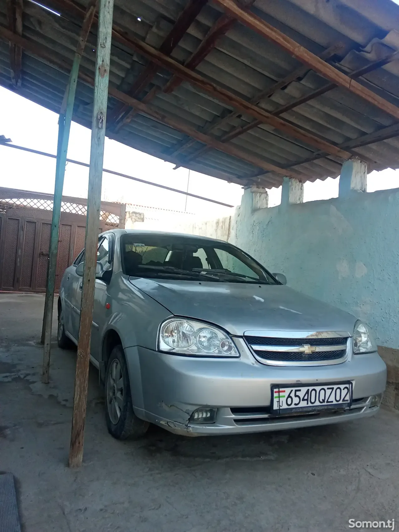 Chevrolet Lacetti 2004 · 1.6 MT