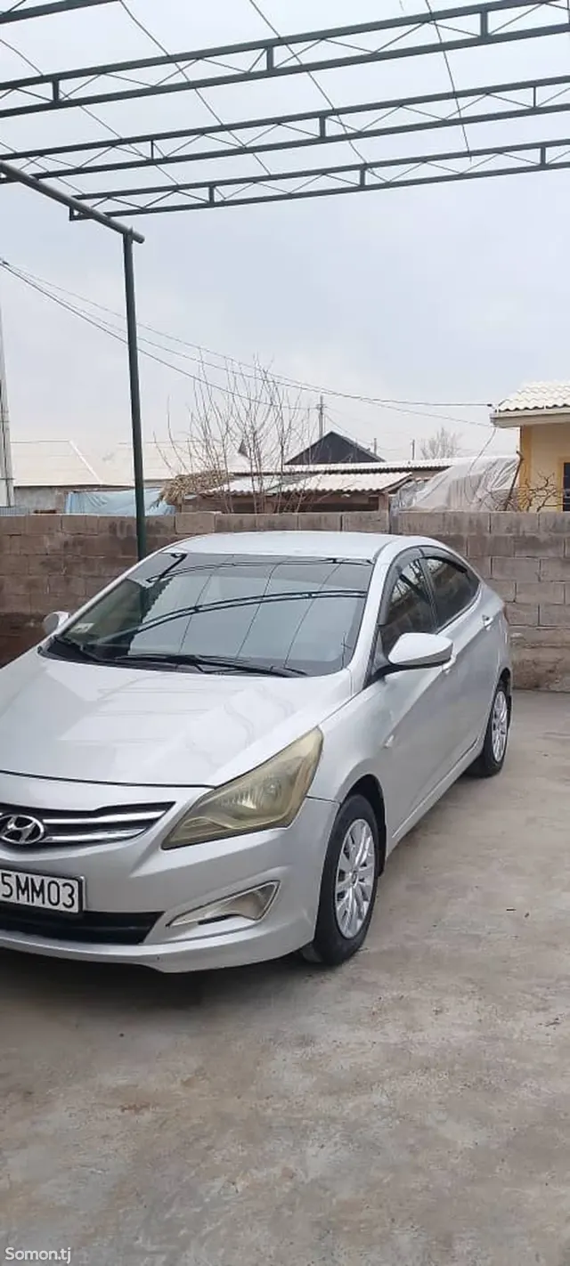 Hyundai Solaris 2015 · 1.6 MT