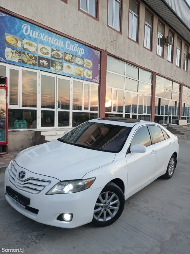 Toyota Camry 2011 · 3.5 AT