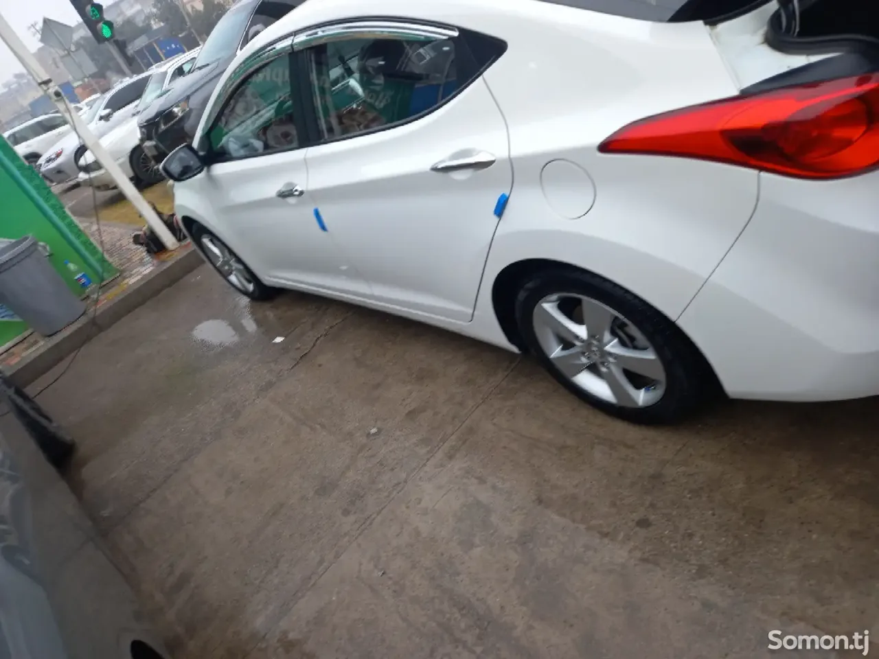 Hyundai Avante 2011 · 1.6 AT