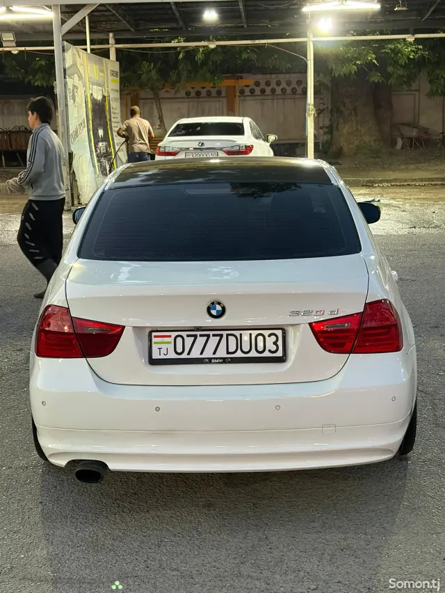 BMW 3 series 2009 · 2.0 AT