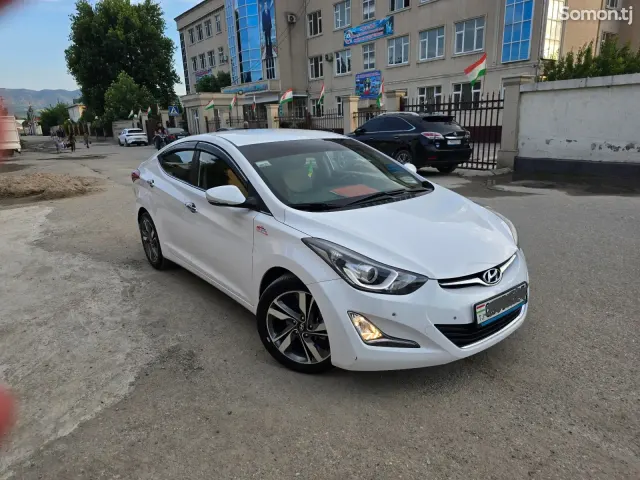 Hyundai Avante 2014 · 1.6 AT