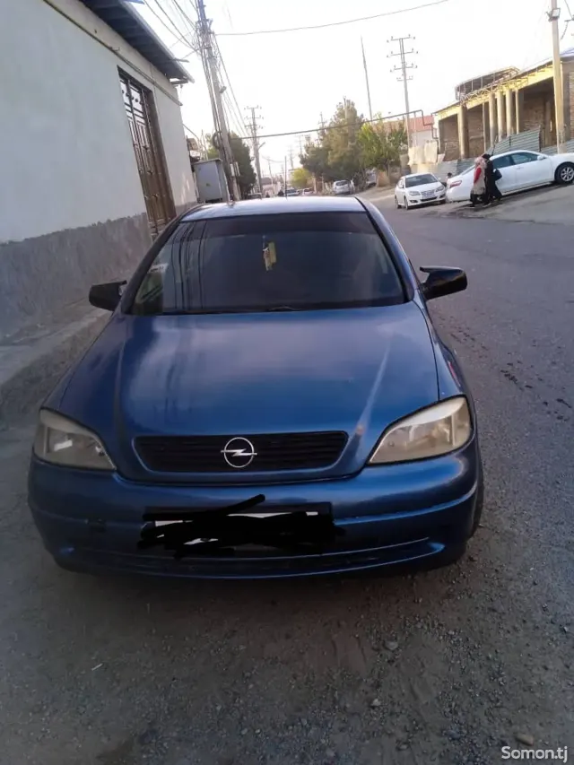 Opel Astra G 1998 · 1.6 MT