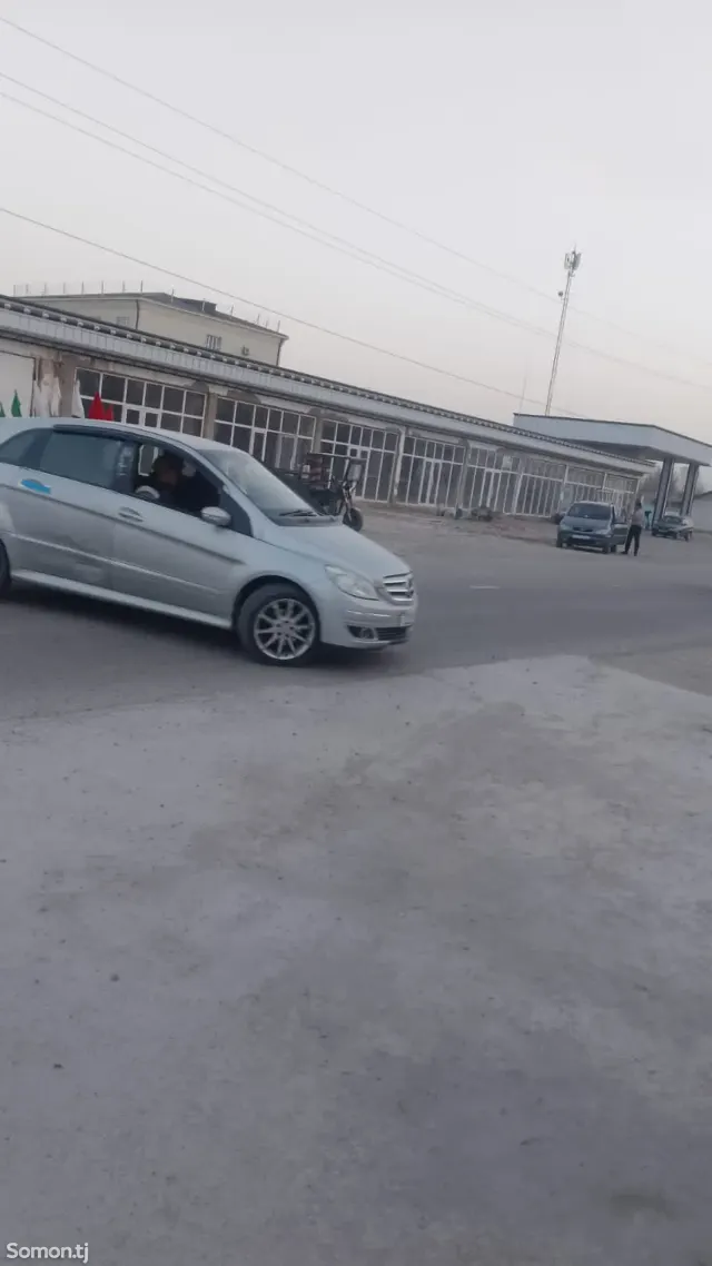 Mercedes-Benz B class 2007 · 2.0 CVT