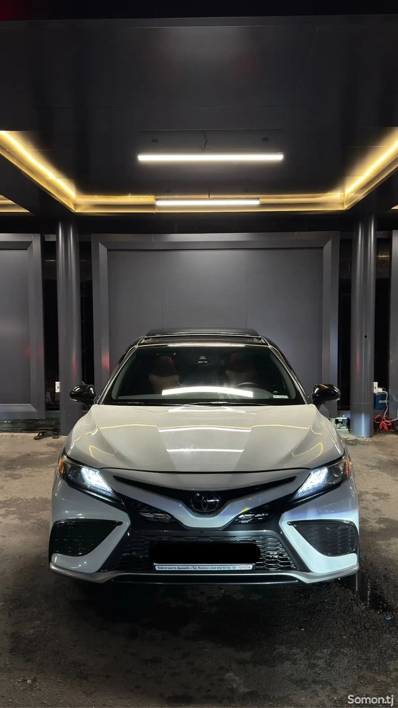Toyota Camry 2022 · 2.5 AT
