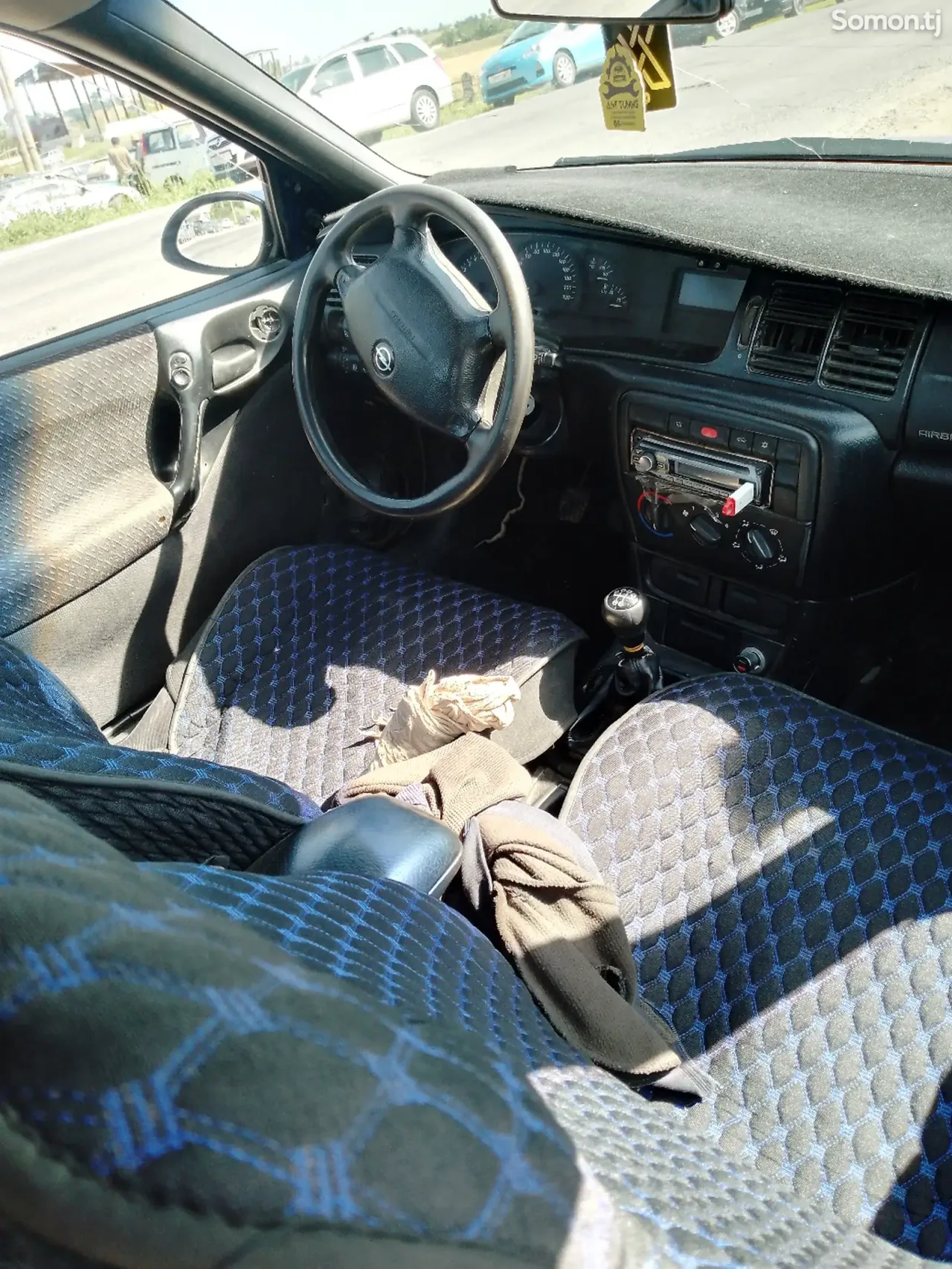 Opel Vectra B 1997 · 1.6 MT