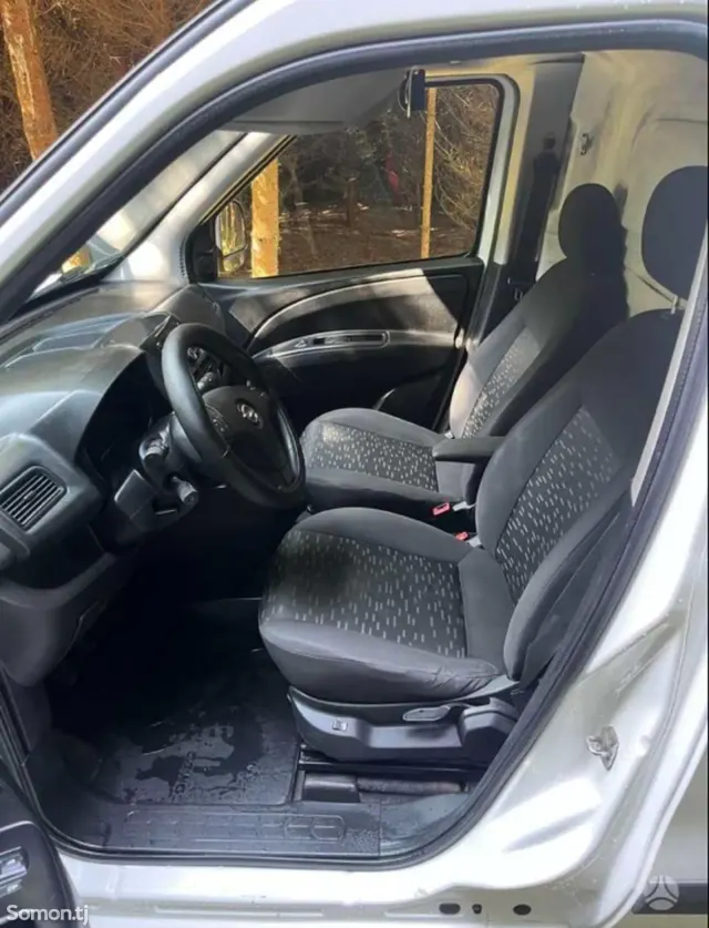 Opel Combo 2014 · 1.6 MT
