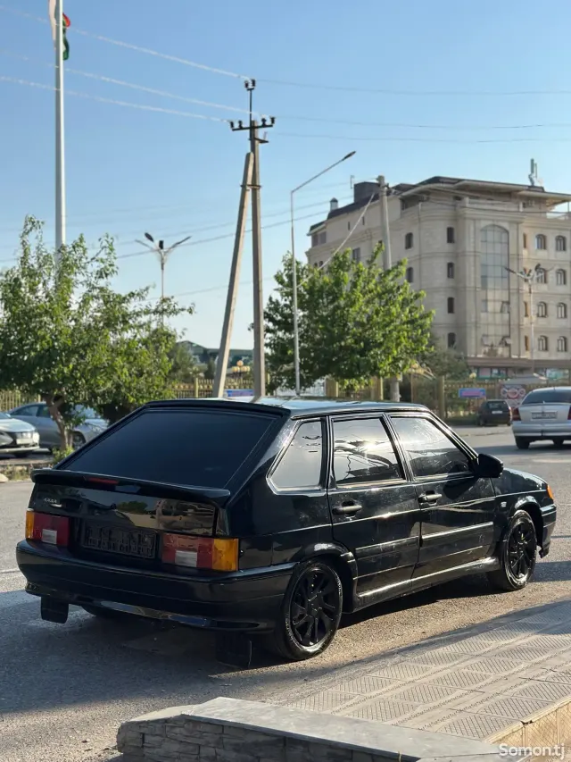 Lada (ВАЗ) 2114 2003 · 1.7 MT
