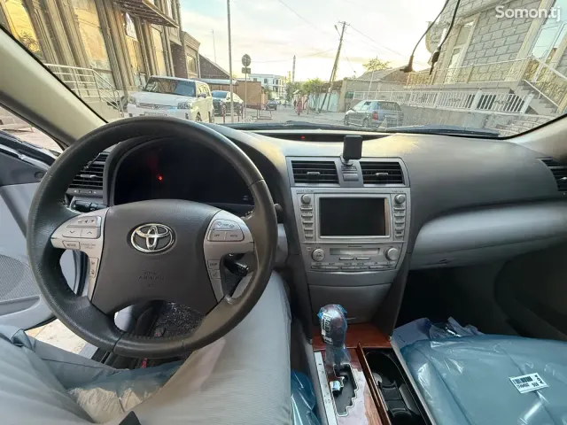 Toyota Camry 2011 · 2.5 AT