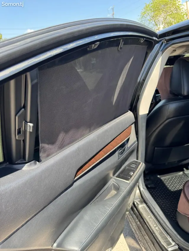 Lexus ES series 2013 · 2.5 AT
