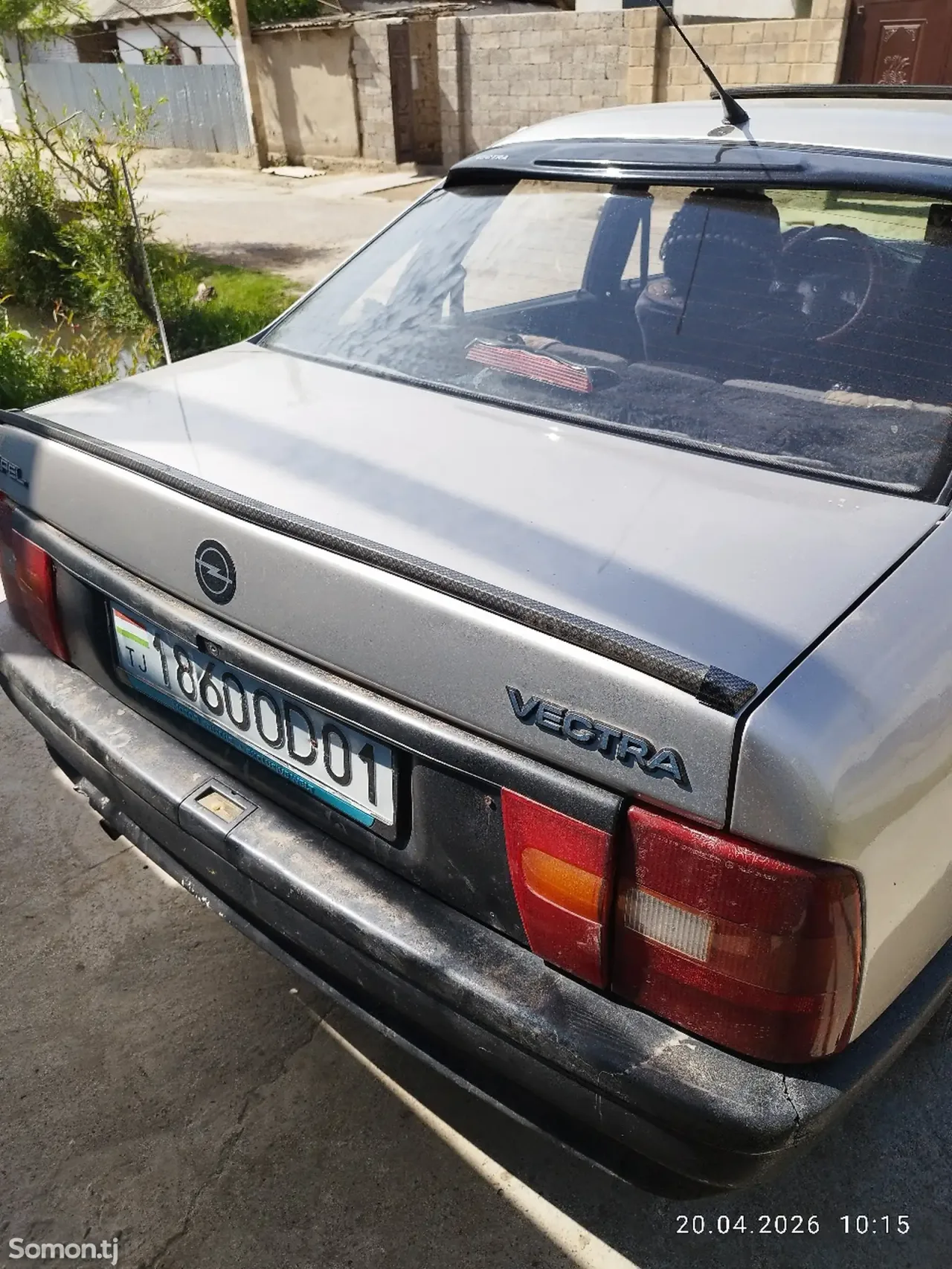 Opel Vectra A 1991 · 1.6 MT