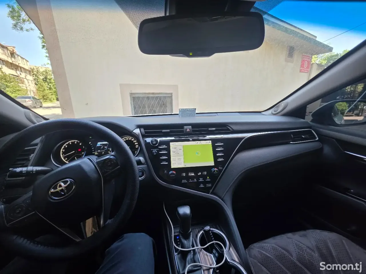 Toyota Camry 2019 · 2.5 AT