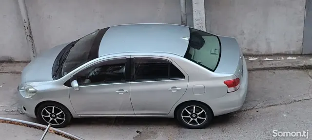 Toyota Belta 2009 · 1.3 AT