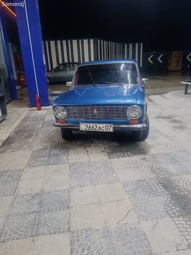 Lada (ВАЗ) 2101 1985 · 1.6 MT
