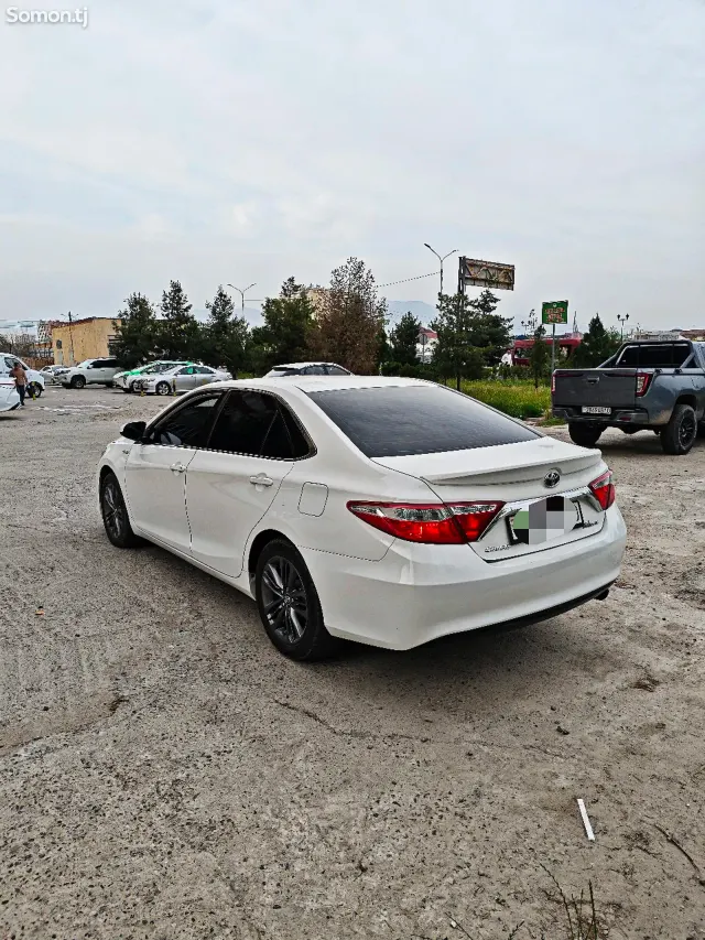 Toyota Camry 2015 · 2.5 AT