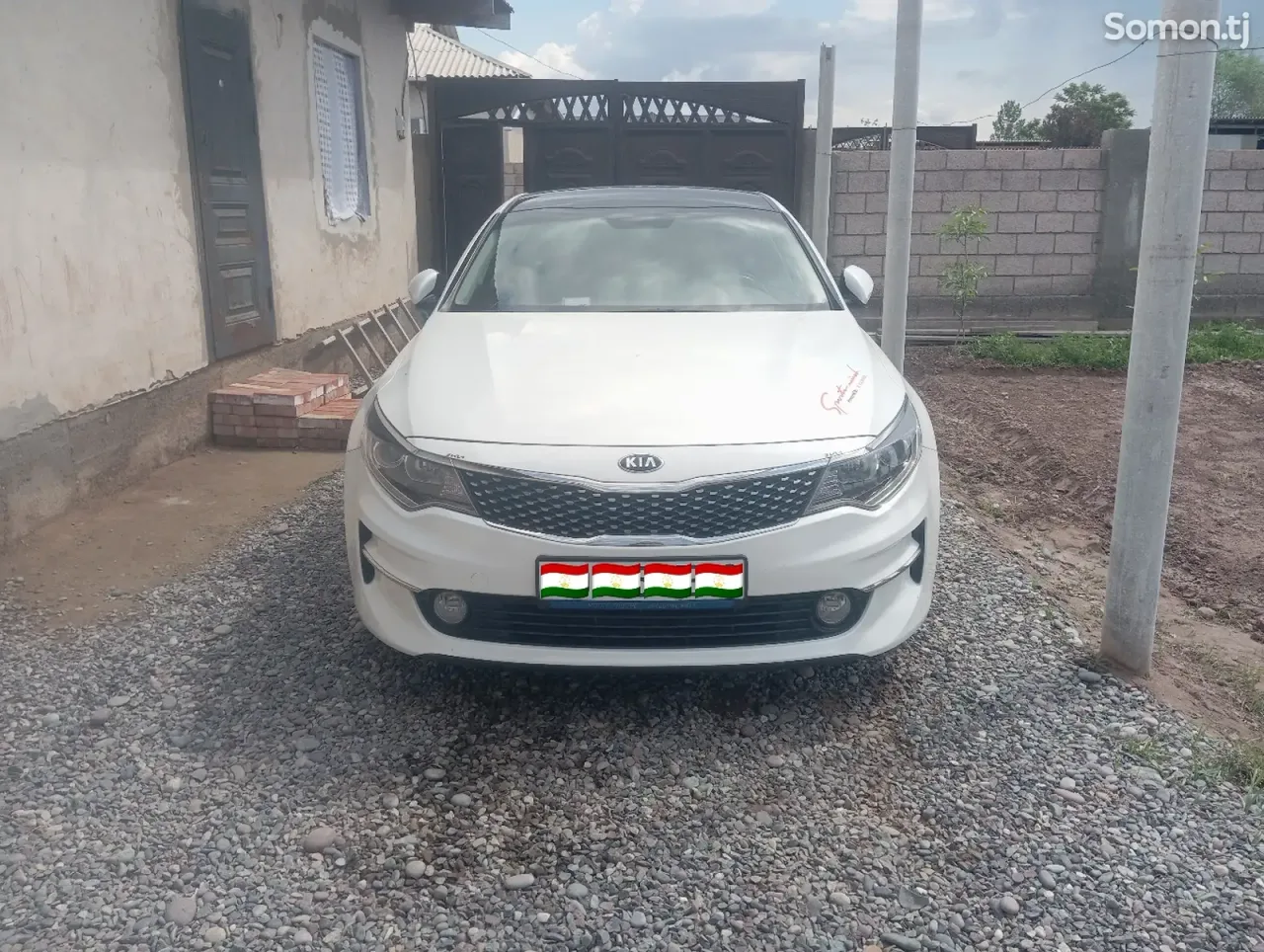 Kia K5 2016 · 2.0 AT
