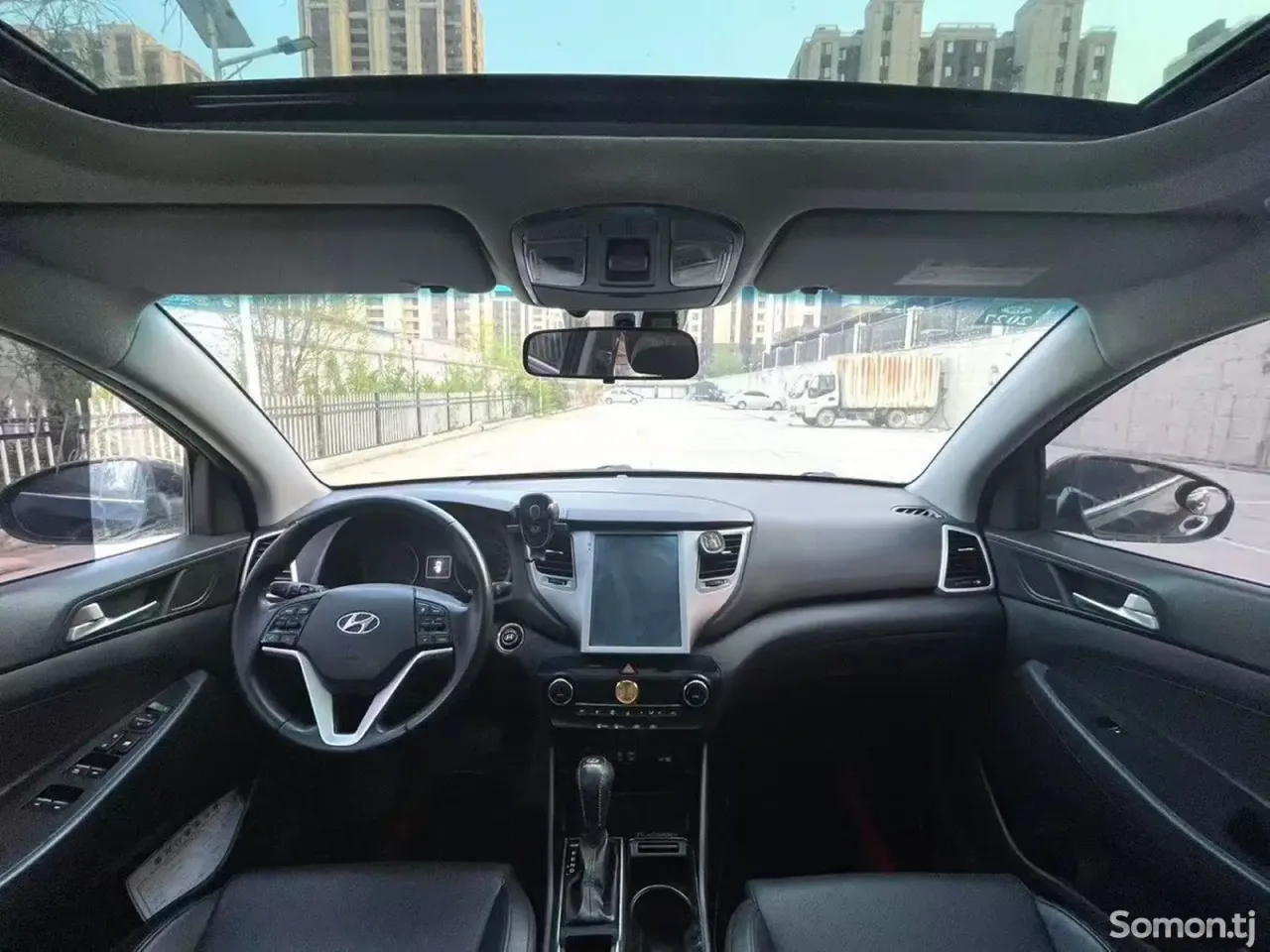 Hyundai Tucson 2015 · 1.6 AT