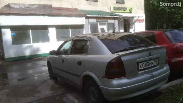 Opel Astra G 2001 · 1.6 AT