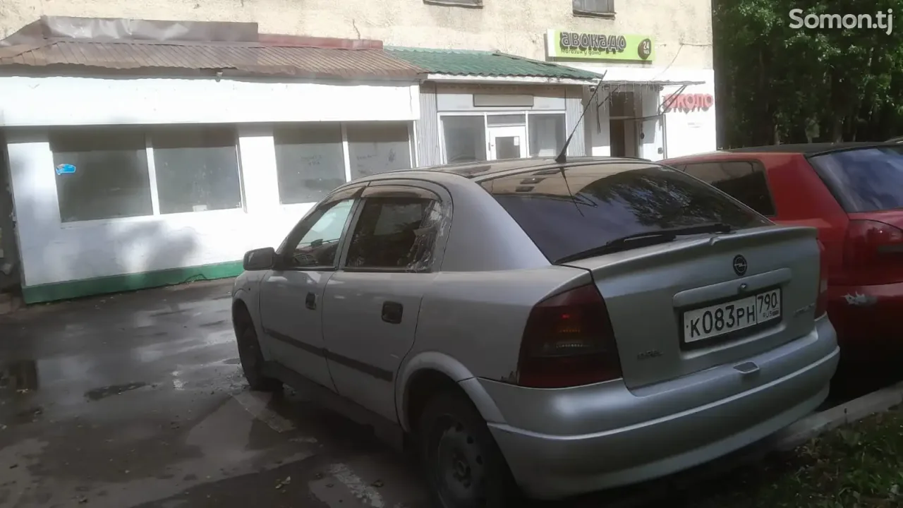 Opel Astra G 2001 · 1.6 AT