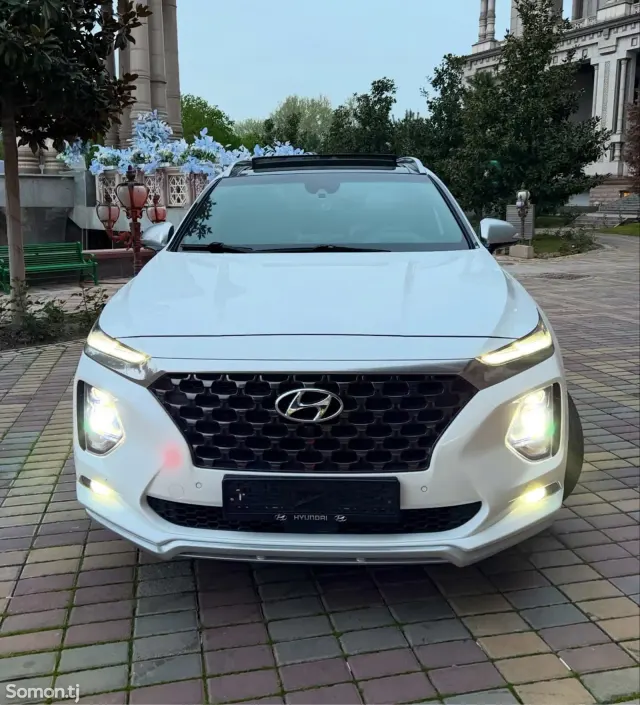 Hyundai Santa Fe 2019 · 2.2 AT