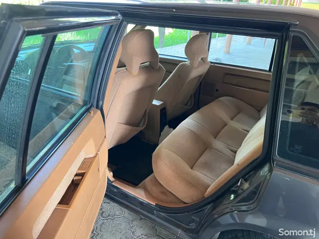Volvo 940 1993 · 2.3 MT