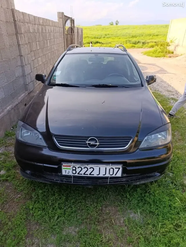 Opel Astra G 1999 · 1.6 MT
