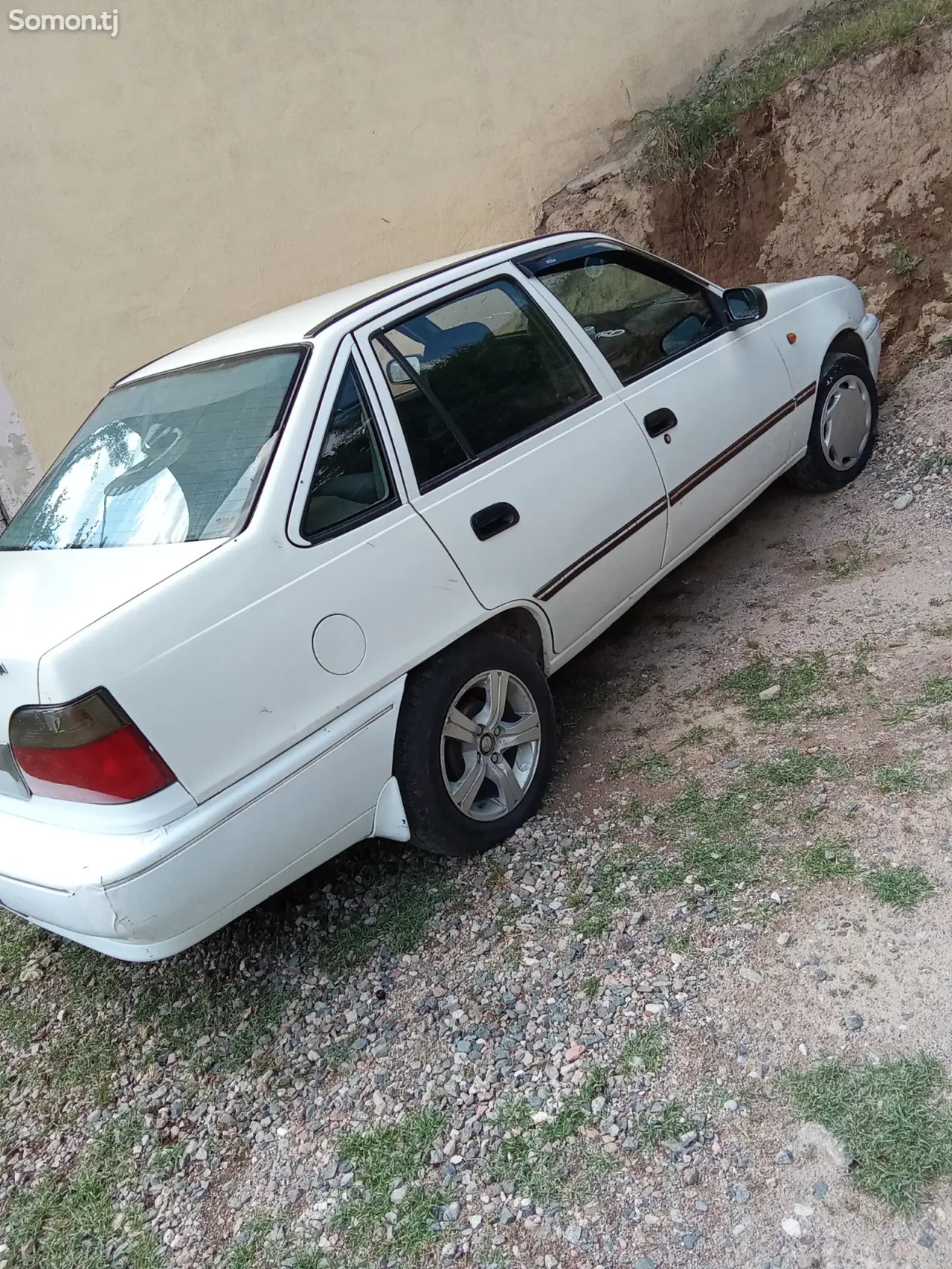 Daewoo Nexia 1995 · 1.6 MT