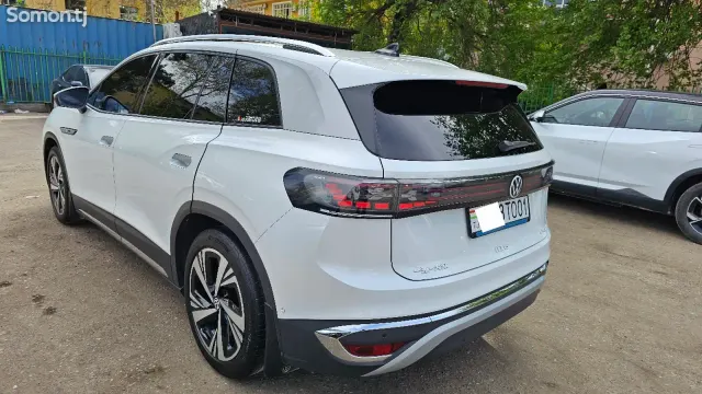 Volkswagen ID.6 2023 · AMT
