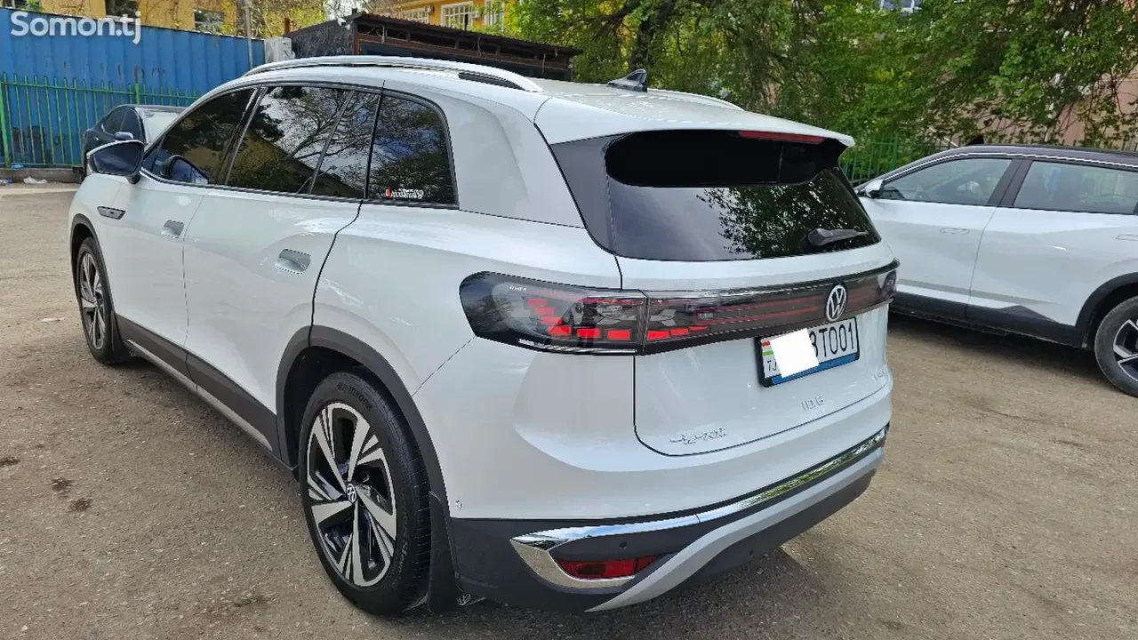 Volkswagen ID.6 2023 · AMT